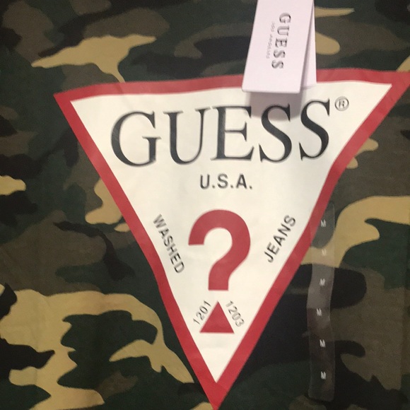 nwt guess camo L/s - Picture 2 of 3
